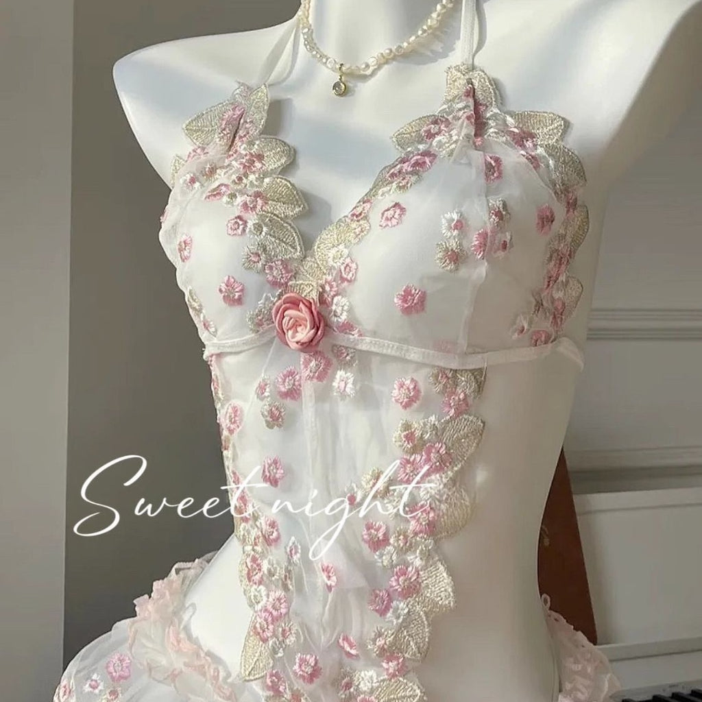 تنورة لانجري مثيرة مطرزة طقم ملابس نوم مثير زي فتاة لطيف