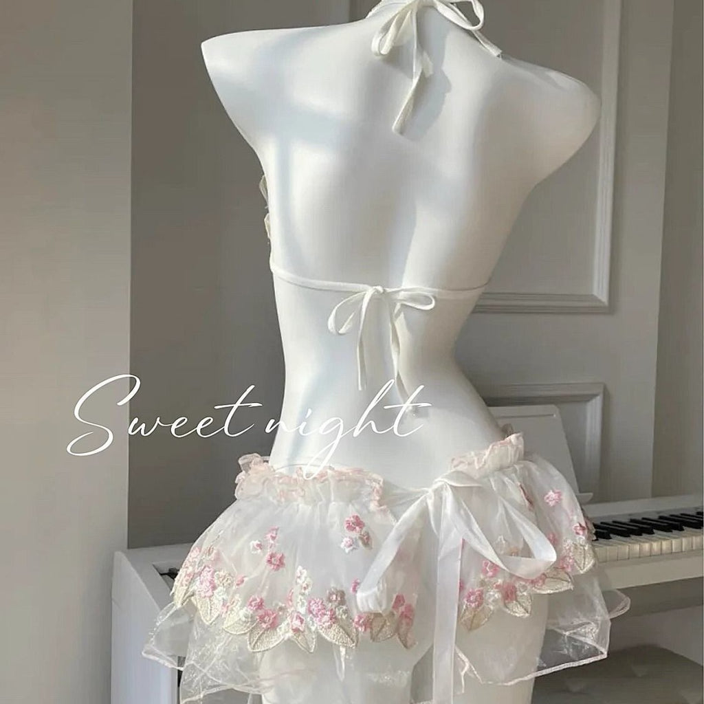 تنورة لانجري مثيرة مطرزة طقم ملابس نوم مثير زي فتاة لطيف